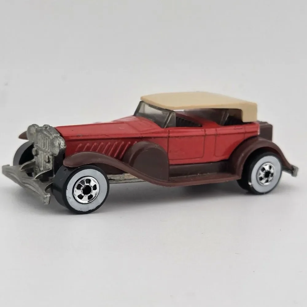 VINTAGE HOT WHEELS '31 DOOZIE Red WITH TAN ROOF- 1976